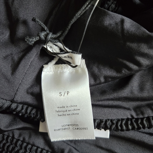 New WeWoreWhat One Shoulder Spongie Seersucker Black Swim Bikini Top Small NWT - Picture 8 of 9
